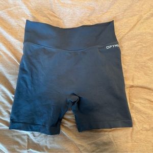 DFYNE Dynamic 4.5” shorts Medium